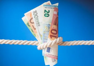 Cum să negociezi cu creditorii pentru a obține termeni de plată mai avantajoși